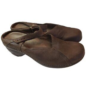 Patagonia Mary Jane slip on size 9US brown leather adjustable strap